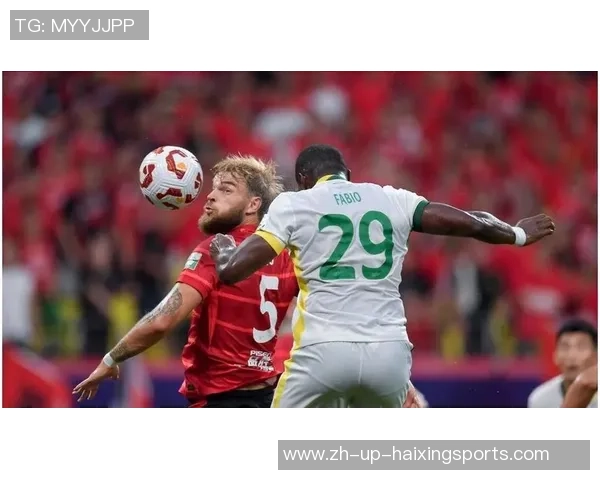 足球运动员的露鸟事件引发的社会讨论与体育道德的深思